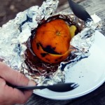 Bake a cake inside an orange – It’s grill time!